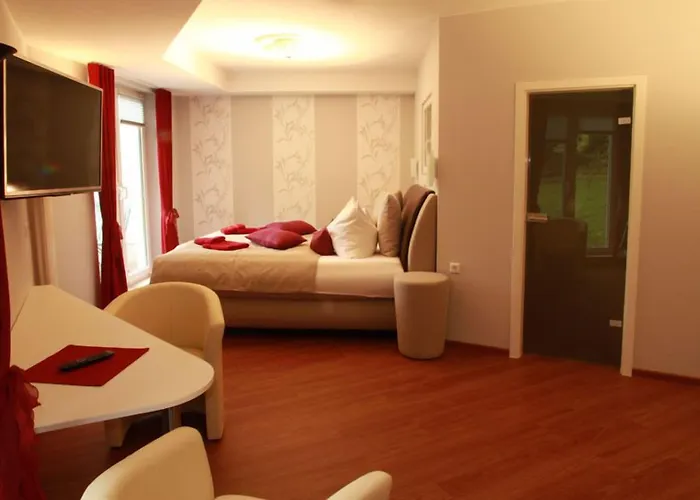 Waldhaus Lauenhain 3*